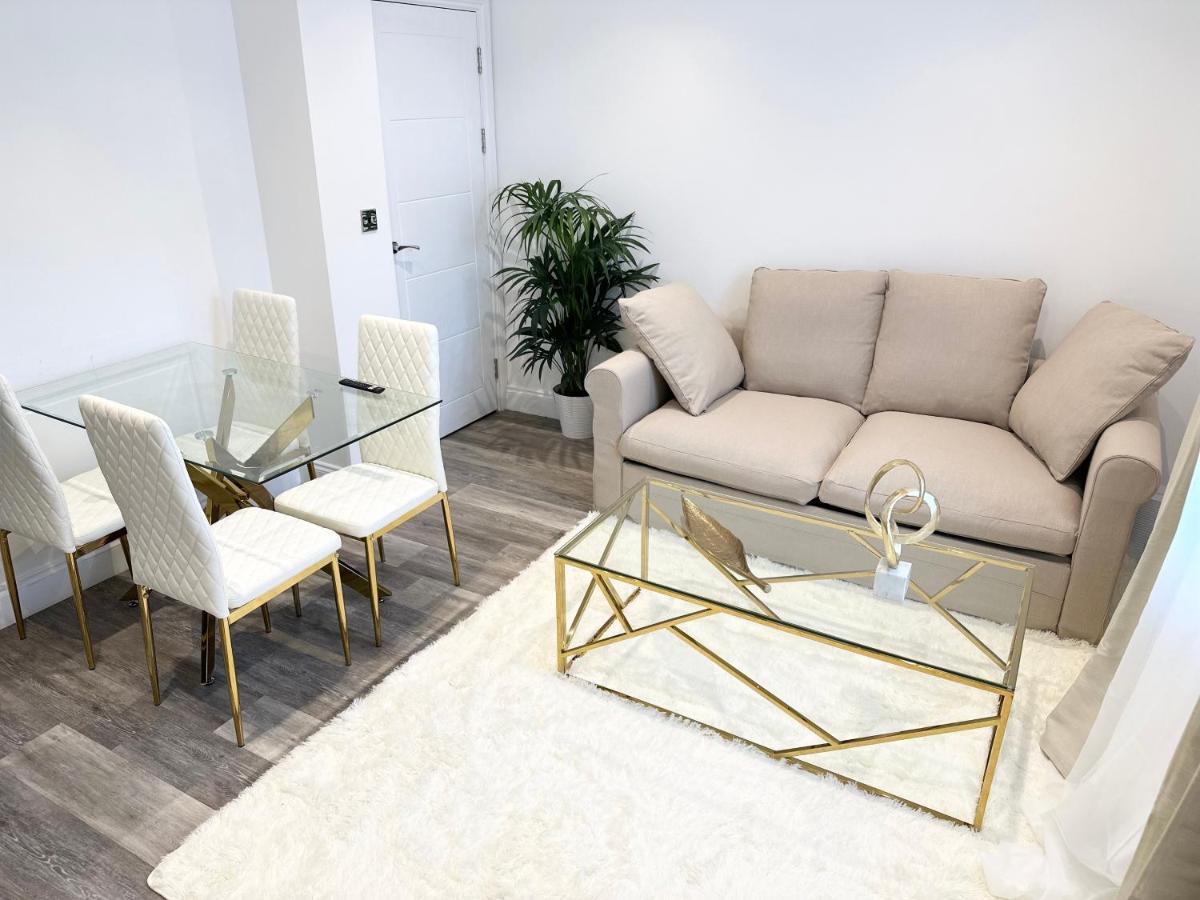 Beautiful Flat In Windsor Court Apartment Brighton Екстериор снимка